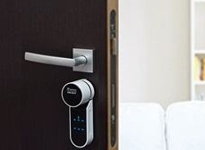 serrure connectee entr vachette à LEDAT (AGEN)